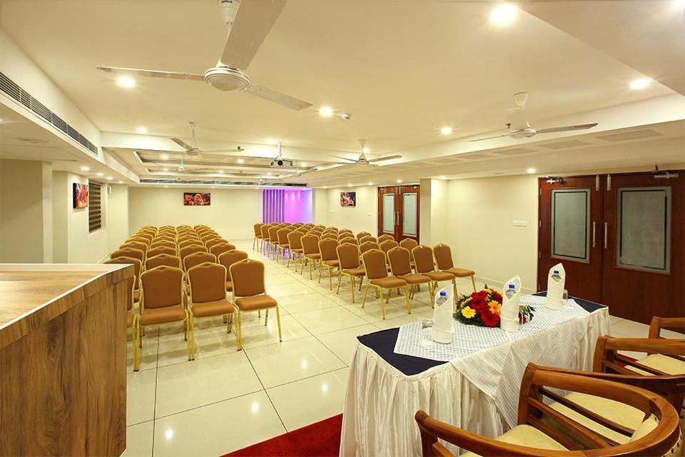 Hotel Lumbini Supreme Thrissur Exteriér fotografie