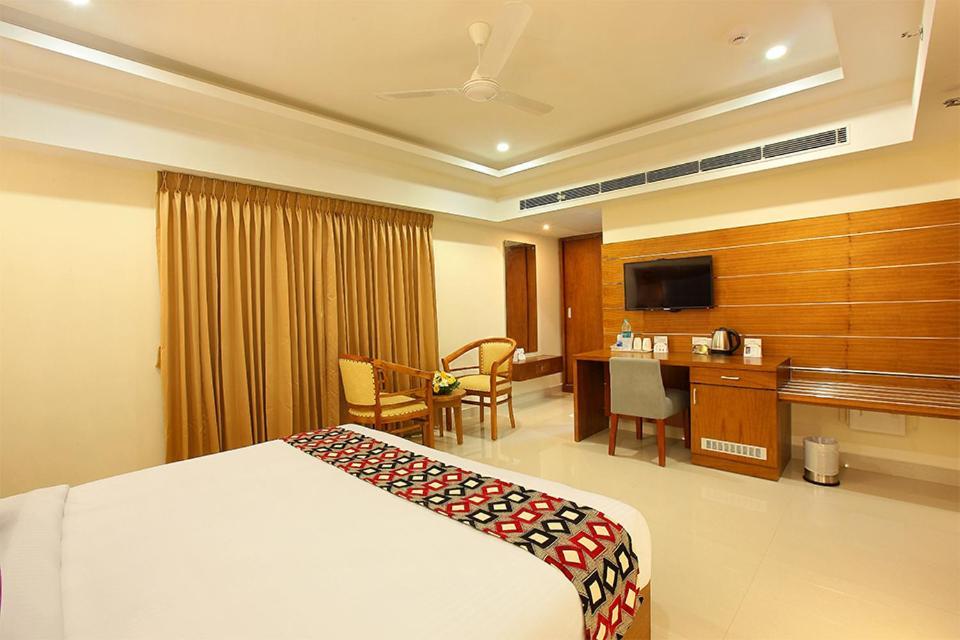 Hotel Lumbini Supreme Thrissur Exteriér fotografie