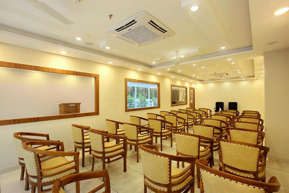 Hotel Lumbini Supreme Thrissur Exteriér fotografie